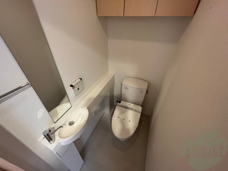トイレ　トイレです。ウォシュレット付を探している方、おすすめです。