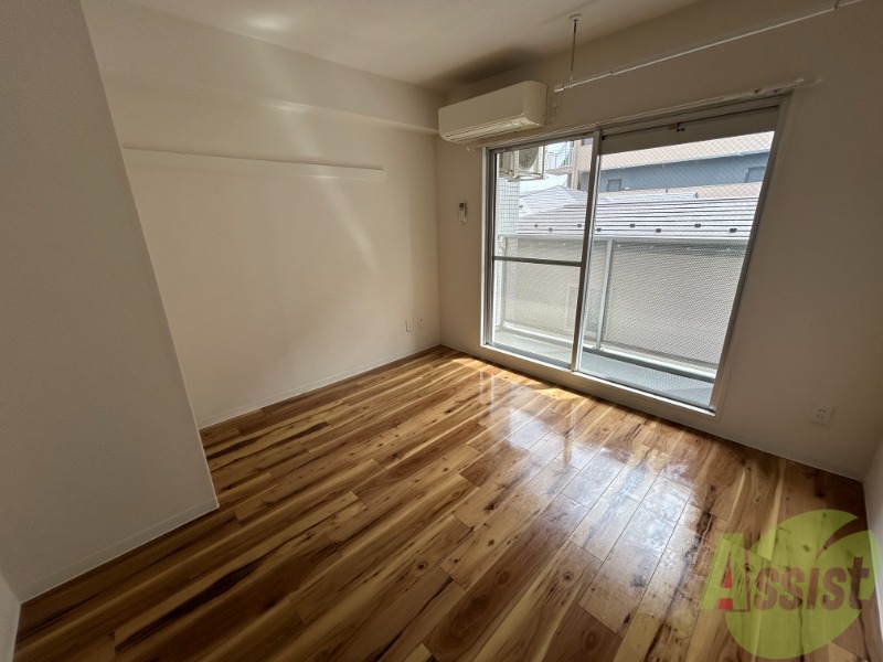 居室・リビング　南向きで陽当りはなかなかの１Ｋのお部屋です。