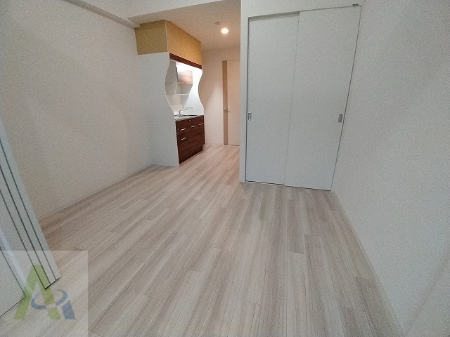 セレニテ神戸ミラクシュッドの居間写真