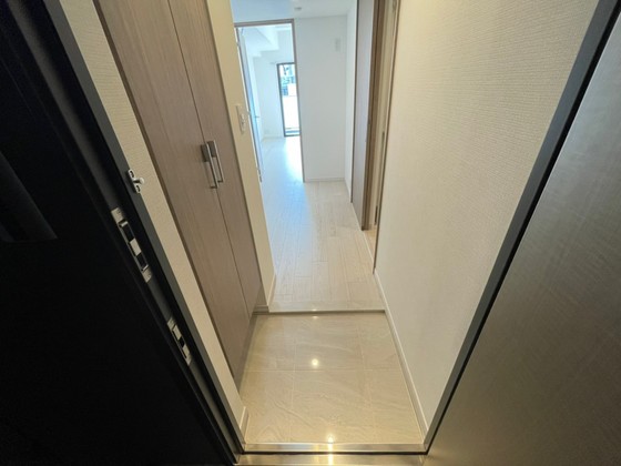 玄関　※別部屋の写真です