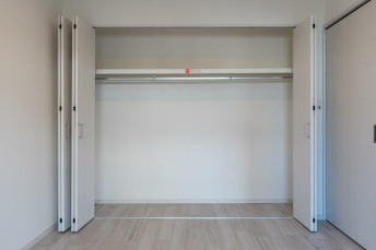 収納　写真は同タイプ住居です。