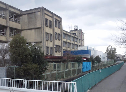 中学校　第七中学校（中学校）まで500m