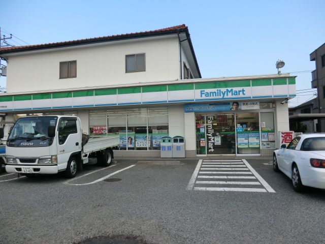 コンビニ　ファミリーマートよろづや相武台三丁目店（コンビニ）まで583m