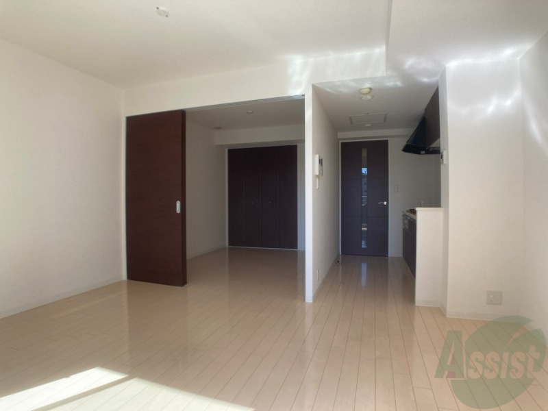 居室・リビング　広くてキレイなお部屋が広がっていて、充実した生活が送れそう。