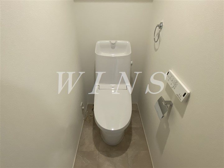 小田急線 生田駅 徒歩2分 3階建 築3年のトイレ写真