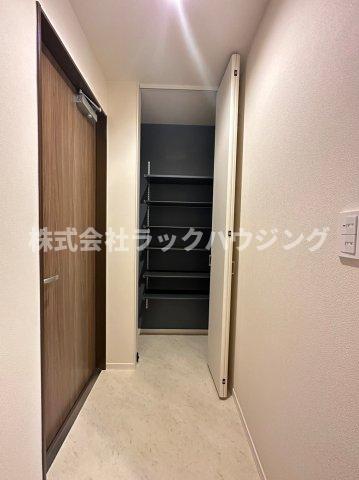 玄関　【お部屋さがしはラックハウジングにお問合せ下さいませ♪】
