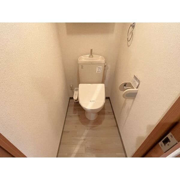 陽のあたる丘 Bのトイレ写真