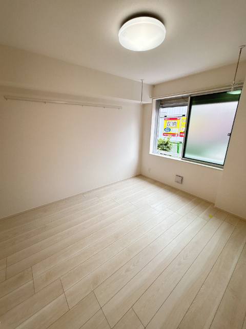 居室・リビング　※別部屋の写真です。