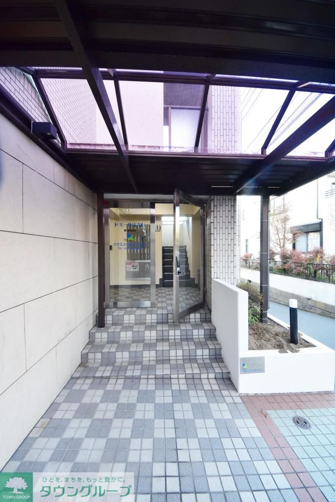 エントランス　★お部屋探しはタウンハウジング上大岡店へ★