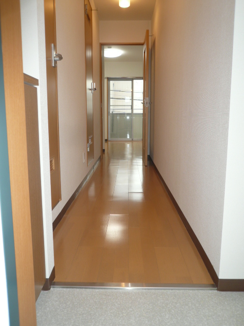 メゾンドまどころIIIの玄関写真