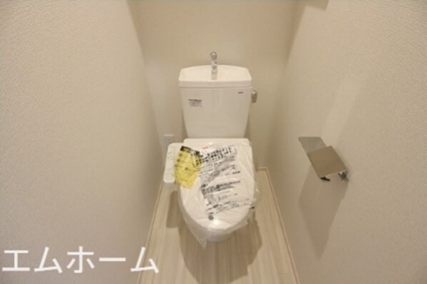 トイレ　温水洗浄便座付トイレ