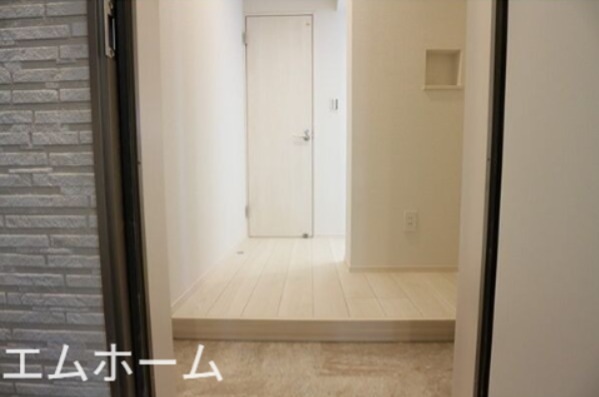 玄関　玄関　シューズボックス付