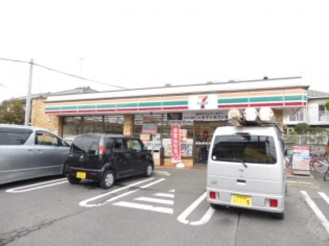 コンビニ　セブンイレブン東大和中央4丁目店（コンビニ）まで591m