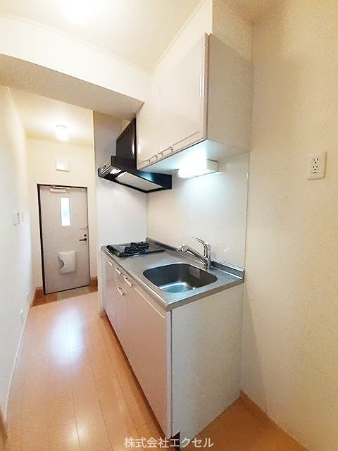 ＪＲ中央線 立川駅 徒歩13分 2階建 築17年のキッチン写真