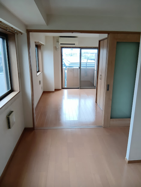 Freude Asahiの居間写真