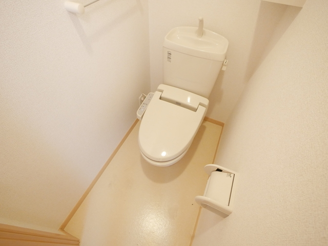 トイレ　★温水洗浄便座付きトイレです★