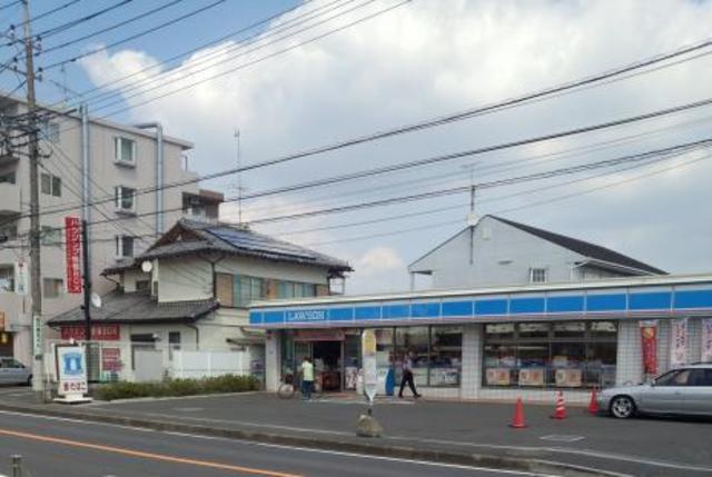 コンビニ　ローソン厚木妻田南1丁目店（コンビニ）まで371m