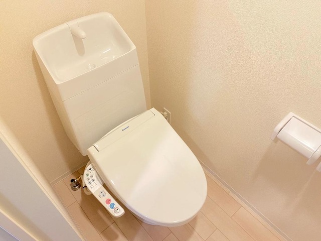 トイレ　写真は同タイプ別物件になります