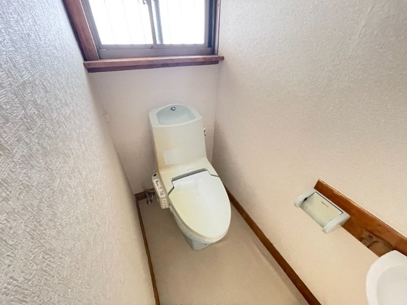 上庄通3丁目借家のトイレ写真