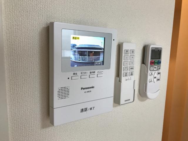 セキュリティ　カメラ付インターホン（イメージ）