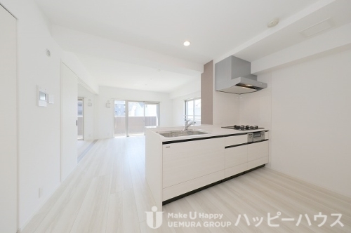 キッチン　※同タイプ別部屋のため参考画像です。