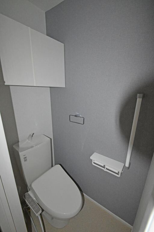 トイレ　ウォッシュレット付いています。