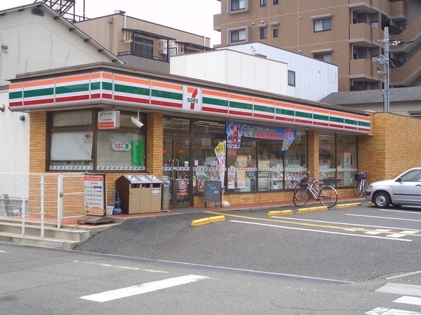 コンビニ　セブンイレブン尼崎上坂部３丁目店（コンビニ）まで172m