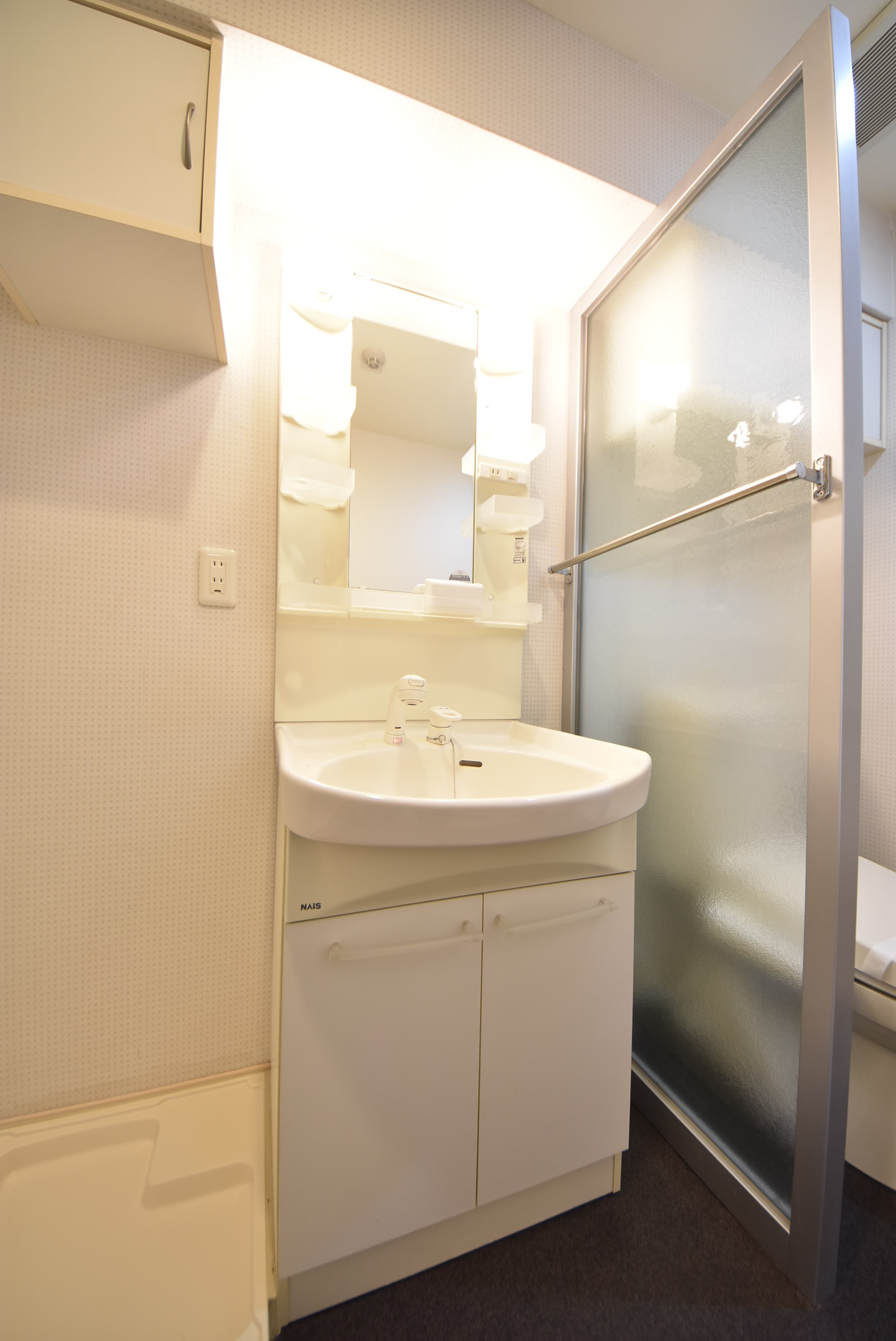 OPEN SESAME!!元町通の内装写真