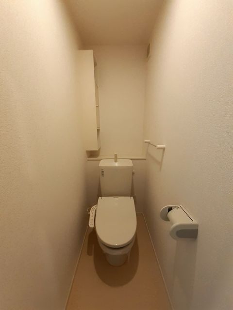 湘南新宿ライン高海 井野駅 徒歩38分 2階建 築11年のトイレ写真