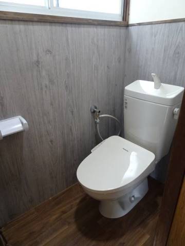 ＪＲ東海道本線 石山駅 徒歩34分 2階建 築51年のトイレ写真