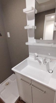 洗面設備　別部屋参照写真