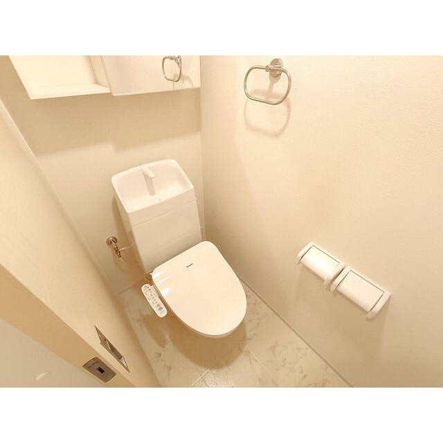 トレアティック島内のトイレ写真