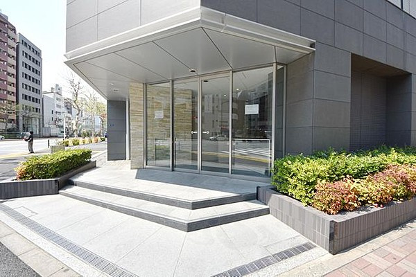 エントランス　建物の内部です