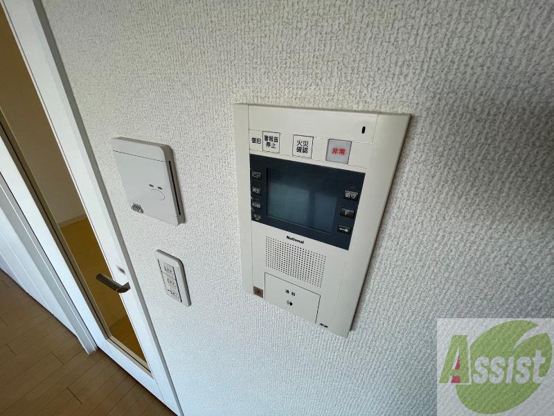 セキュリティ　ＴＶモニター付インターホンです。来客者の顔が見えるので安心！
