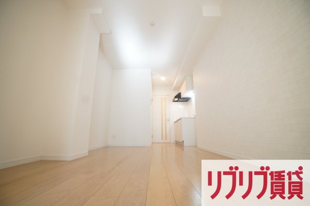 ＪＲ総武線 西千葉駅 徒歩3分 4階建 築5年の居間写真