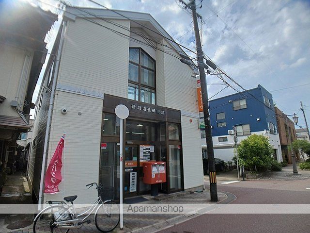 郵便局　新潟沼垂郵便局（郵便局）まで70m