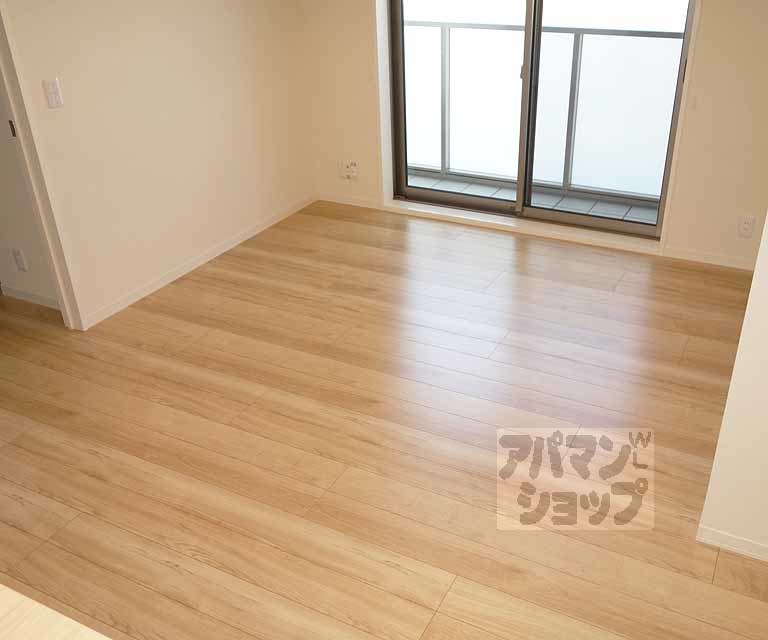シャーメゾン花屋町の居間写真