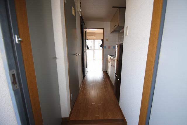 玄関　※別室の参考写真です
