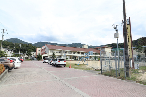 【安芸郡海田町蟹原のマンションの中学校】