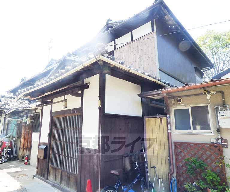 京都市右京区宇多野福王子町のその他の建物外観