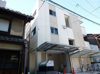 京都市下京区下長福寺町のマンションの建物外観