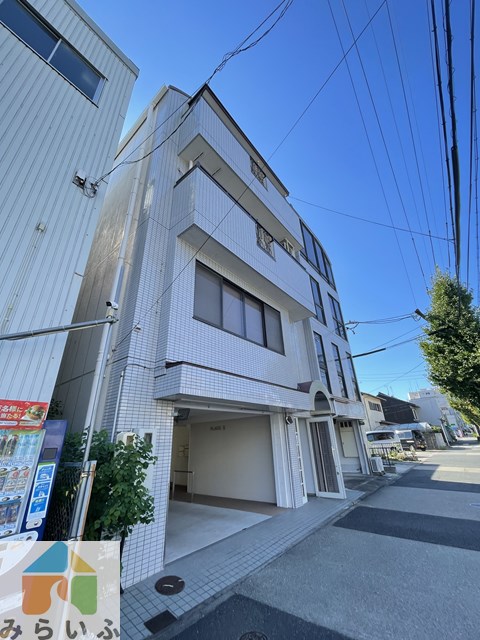 名古屋市昭和区安田通のマンションの建物外観