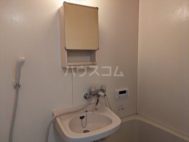 【横須賀市池上のアパートの洗面設備】