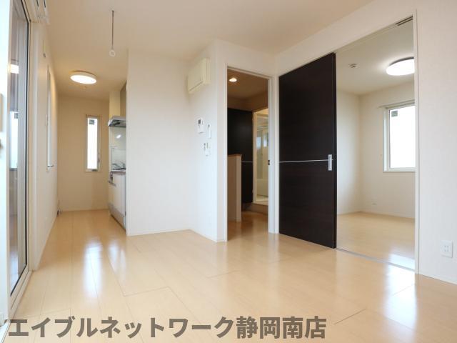 居室・リビング　使いやすい居間です