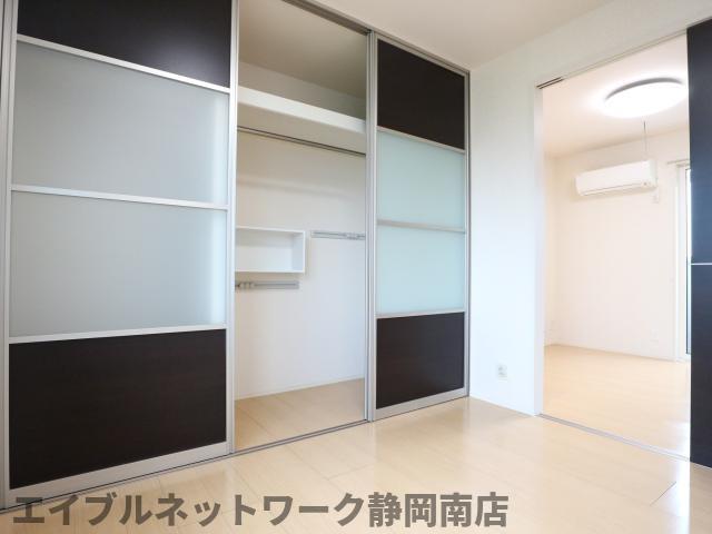 収納　たっぷりとした収納スペースです