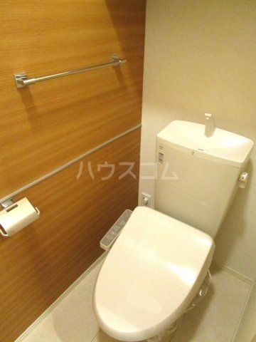 【海部郡蟹江町泉のアパートのトイレ】