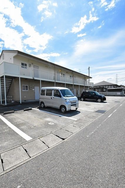 【郡山市日和田町のアパートの駐車場】