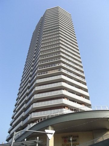 ユニゾンタワーの建物外観
