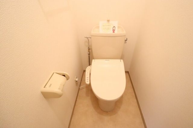 【流山市美原のアパートのトイレ】