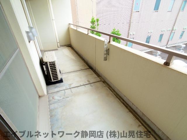 【静岡市葵区中町のマンションのバルコニー】